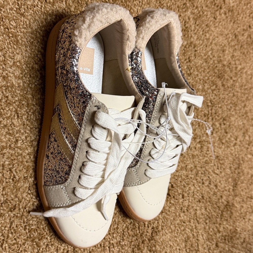 New Dolce Vita Sparkle Sneakers in Cream and Silver size 7